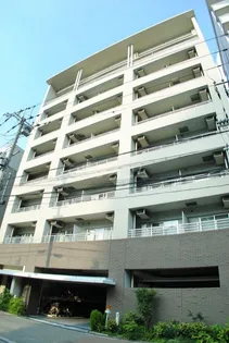 グランシャルマン新大阪【3階】の外観