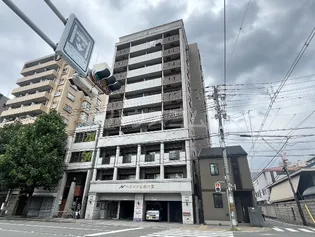 京都府京都市中京区壬生御所ノ内町【マンション】の外観