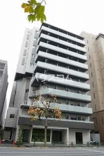 東京都新宿区大京町【マンション】の外観