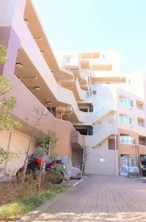 東京都新宿区四谷4丁目【マンション】の外観