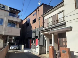 イニシオM&Iの画像