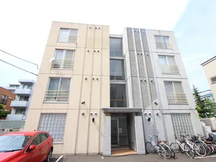 エムプラス山鼻【1階】の外観