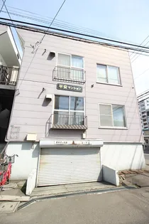 平安マンション【6号室】の外観