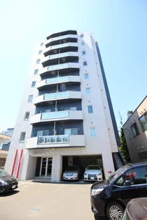 マハトゥール伏見【5階】の外観