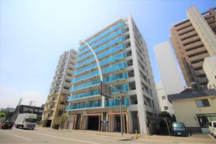 コローレ知事公館前の画像