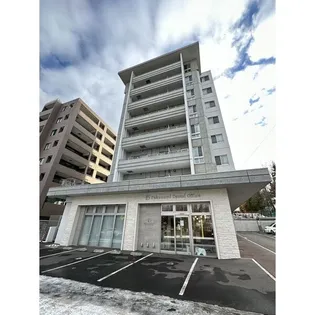 プランドール福住【6階】の外観