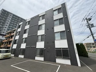 LAULE’A学園前【1階】の外観