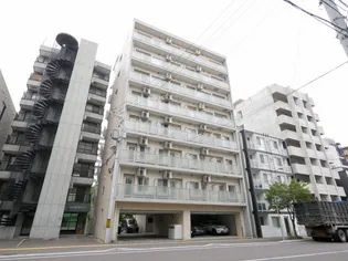 ピュア東彩館【5階】の外観