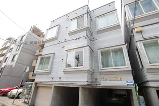 パレス元町【203号室】の外観