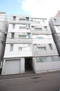 ステラ美術館通の画像