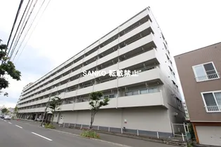 ファミール札幌【5階】の外観