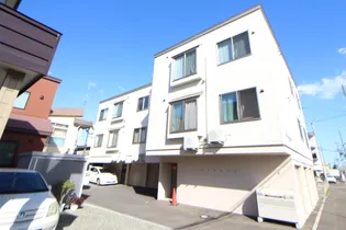 サリータ ウノの画像