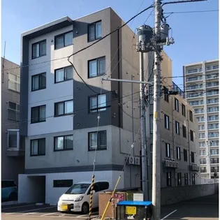 シティプレミア平岸【4階】の外観