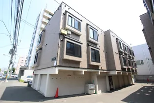 R’S北円山【102号室】の外観