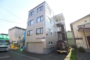 クリスタルハイツ栄町【4階】の外観