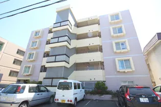 グラード元町【4階】の外観