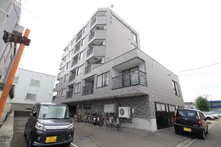 プリンス札幌【2階】の外観