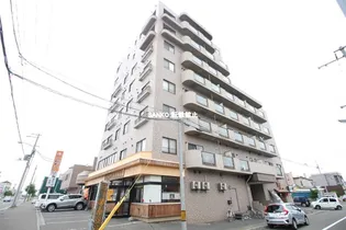 オカダビルの画像