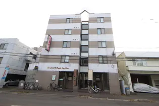 ティアラTRIPLEONEDEMの画像