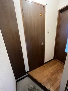 プラザインN14・A棟【103号室】の玄関