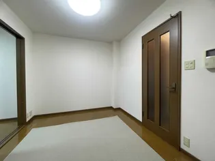 西岡ベストフラット【3階】の居間