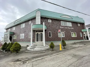 ホワイトコートカヤ伏見【1階】の外観