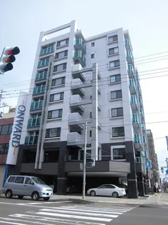 ノヴァ知事公館前【3階】の外観