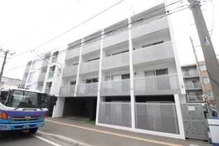 シュア・コート北13【2階】の外観