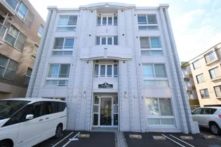 グランメール本郷通13北Ⅱ【1階】の外観