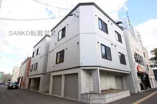 PISO218F【3階】の外観