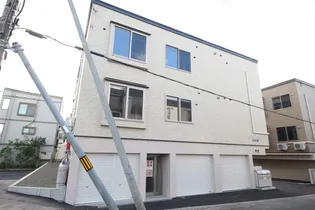 ビーブルー【2階】の外観