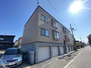 GALERIE COURT【3階】の外観