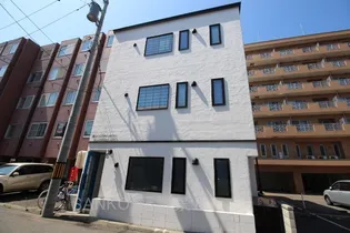 MODERN DECOの画像