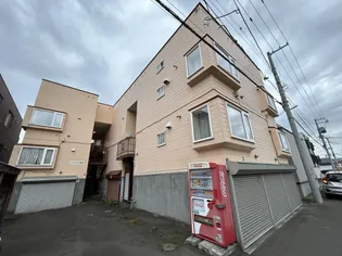 ロイヤルハウス環状東【1階】の外観