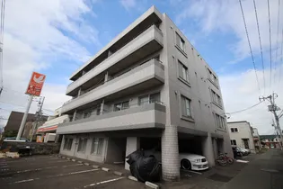 メゾンエクレーレ北26条【302号室】の外観