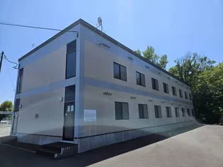 レオパレスグリーンウッド【208号室】の外観