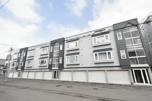 ポミエ弐番館【2階】の外観