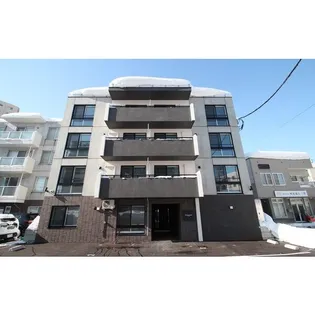 Pommeraie北13条【102号室】の外観