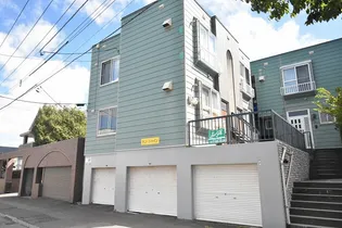 サン・シャイン【205号室】の外観