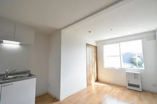 サン・シャイン【205号室】の内装