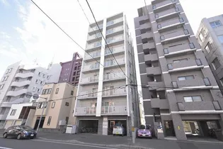 トロワメゾン【5階】の外観