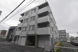 グランディール学園前【402号室】の外観