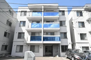 ウイングフィールド【2階】の外観