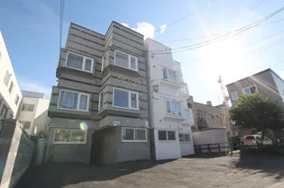 メルヘン平岸壱番館【204号室】の外観