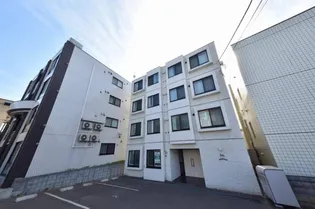 ロワ・ボヌール【4階】の外観