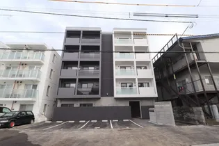 アヴェンタドール学園前【4階】の外観