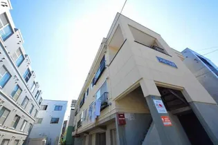 ファミーリエFの画像