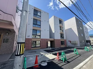 サリーヴィラ月寒東【3階】の外観