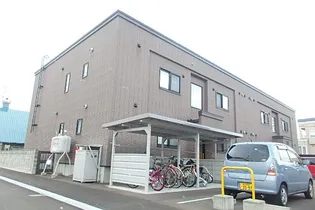 ファミーユエザンスⅠ【2階】の外観