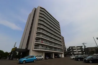 ヴィラ福住【6階】の外観